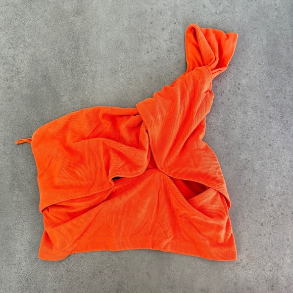 Urban Outfitters Cut Out One Shoulder Crop Top - Picture 1 of 5